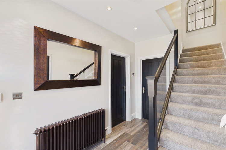 Entrance Hall - Picture 17 of 43