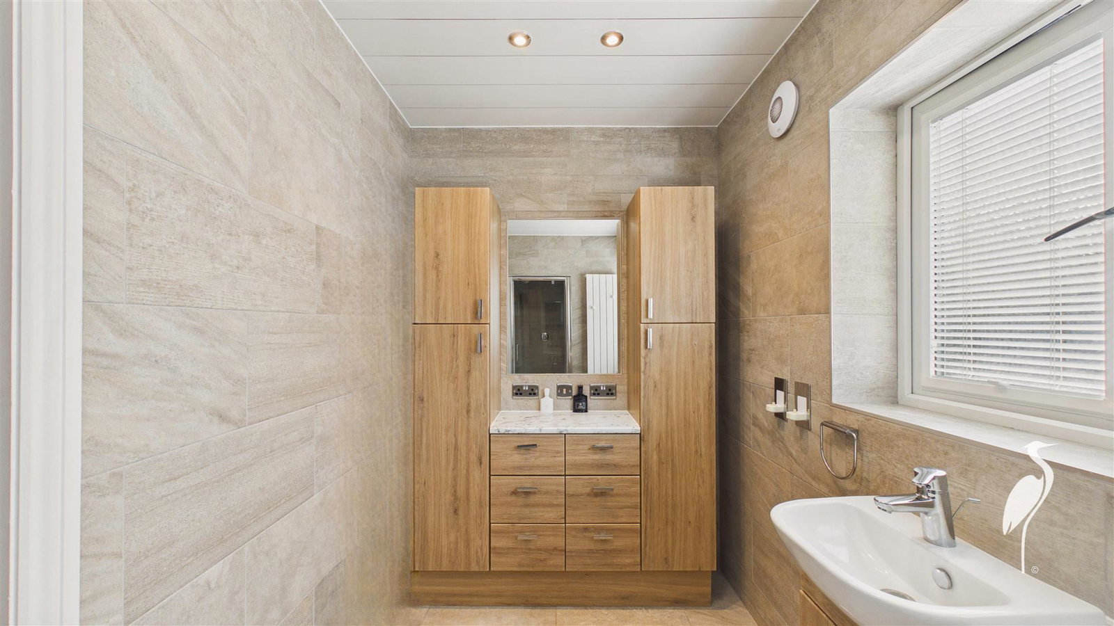 1092940