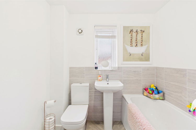 Bathroom - Picture 18 of 23