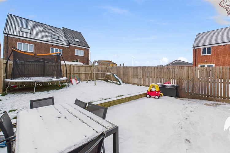 Outside - Picture 20 of 23