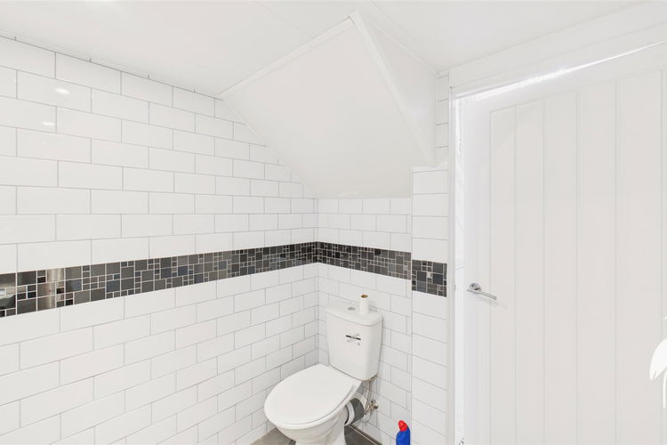 Ground Floor WC - Picture 14 of 28