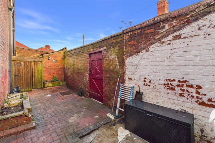 Outside - Picture 27 of 28