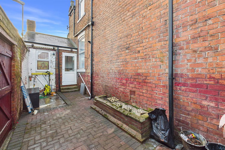 Outside - Picture 28 of 28