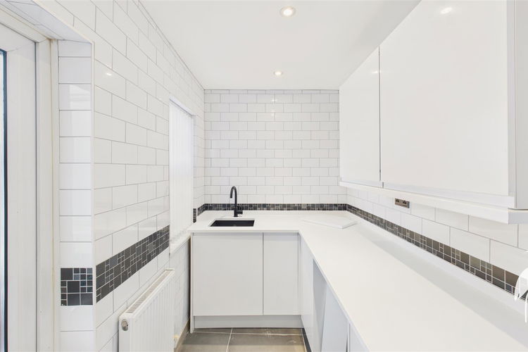 Utility - Picture 9 of 28