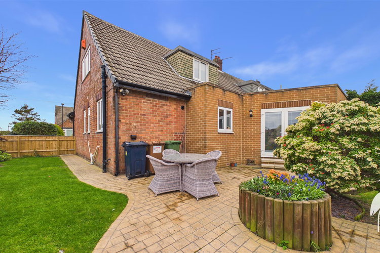 Outside - Picture 33 of 36