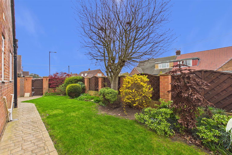 Outside - Picture 34 of 36