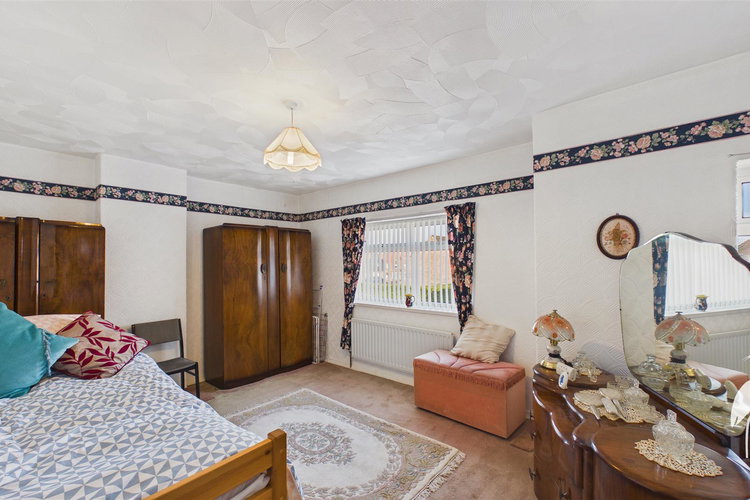 Bedroom 1 - Picture 12 of 21