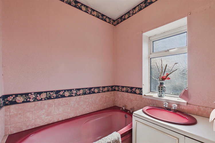 Bathroom - Picture 19 of 21