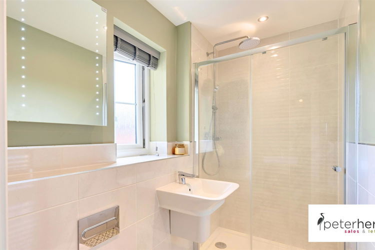 En Suite Shower Room - Picture 18 of 35