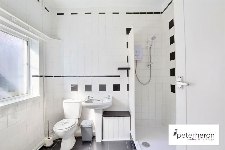 Shower Room/WC - Picture 11 of 28