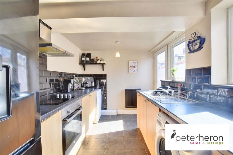 Kitchen - Picture 8 of 19