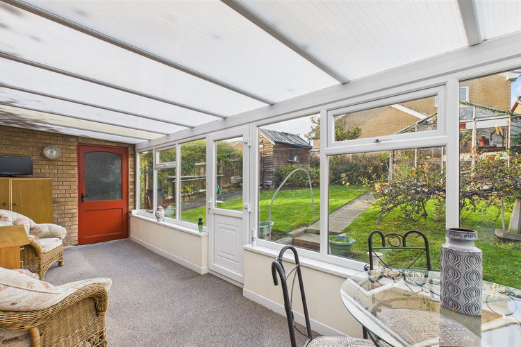 Conservatory - Picture 7 of 16