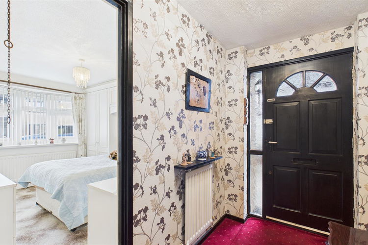 Hallway - Picture 9 of 16