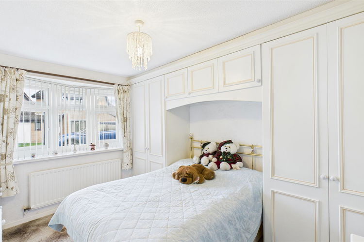 Bedroom 1 - Picture 10 of 16