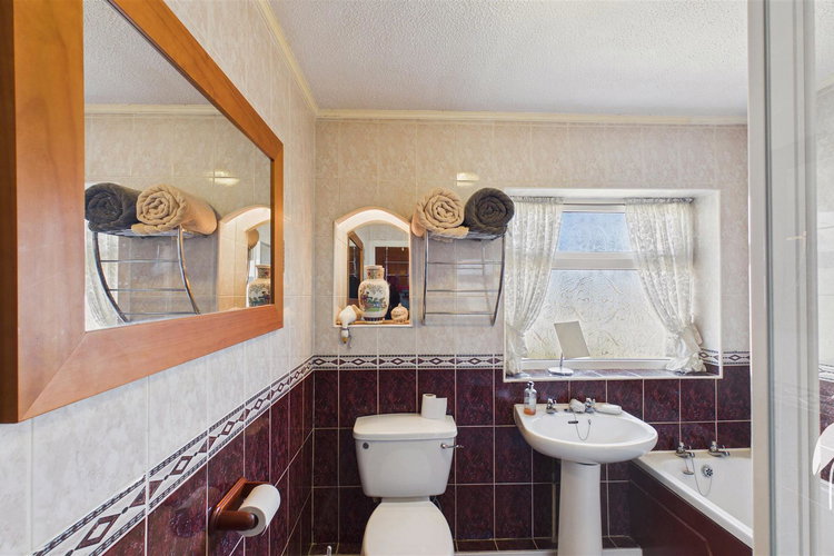 Bathroom - Picture 19 of 24