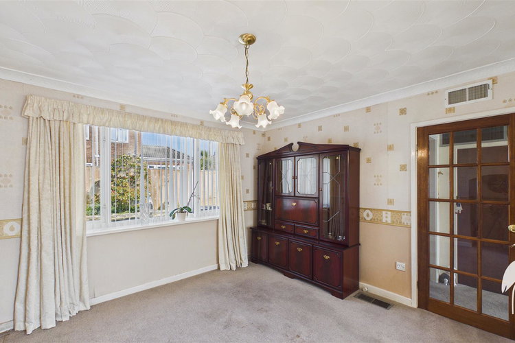 Dining Room - Picture 5 of 24