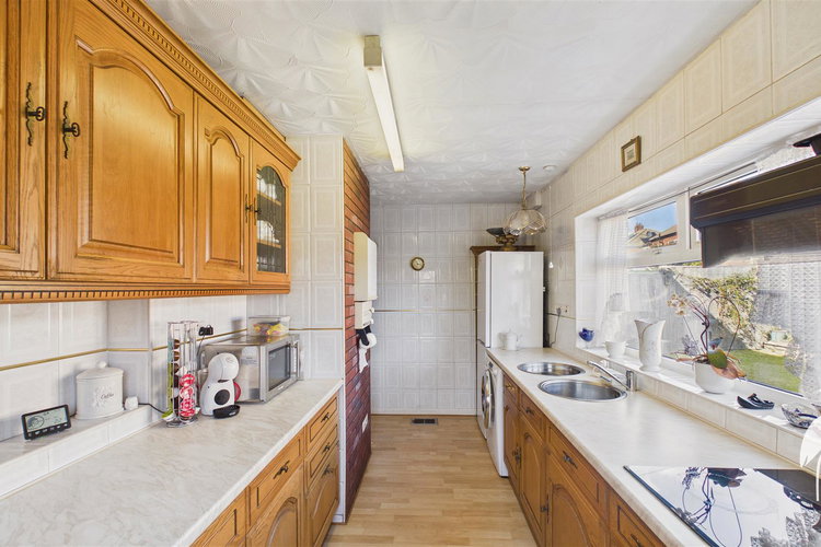 Kitchen - Picture 7 of 24