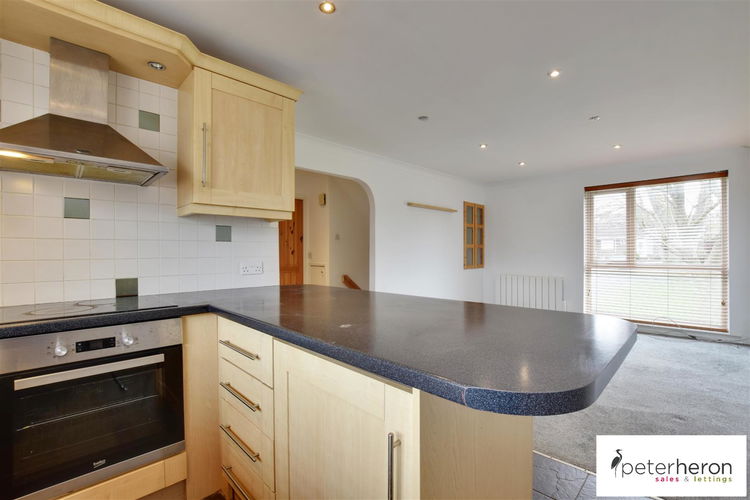 Kitchen - Picture 6 of 10