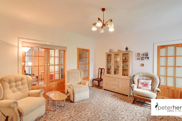 Dining Room - Picture 4 of 18