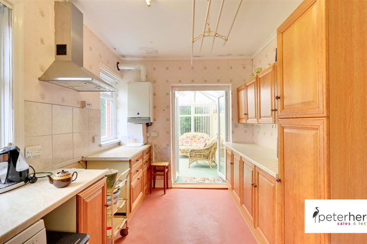 Kitchen - Picture 6 of 18