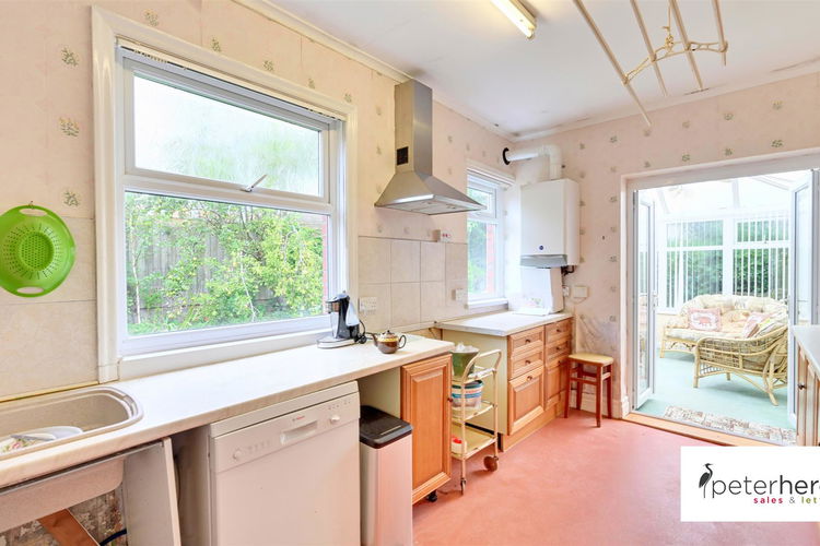 Kitchen - Picture 7 of 18