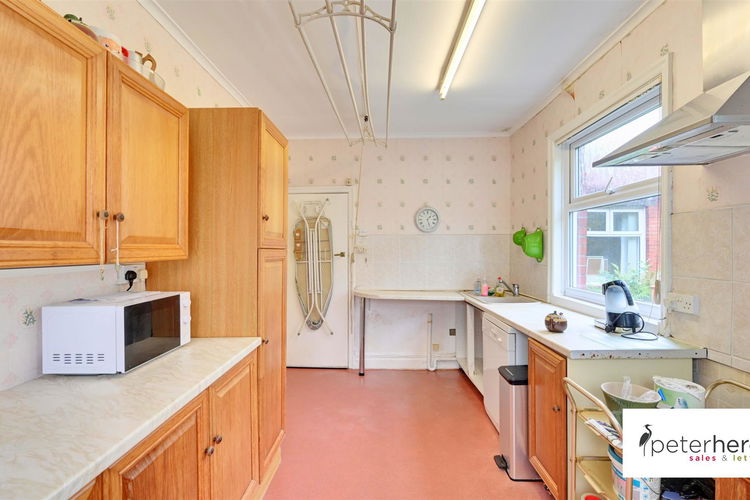 Kitchen - Picture 8 of 18