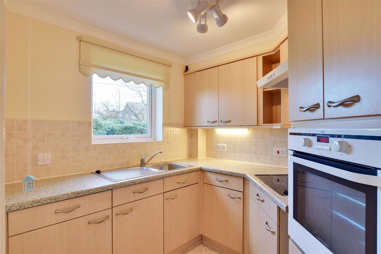 Kitchen - Picture 3 of 16