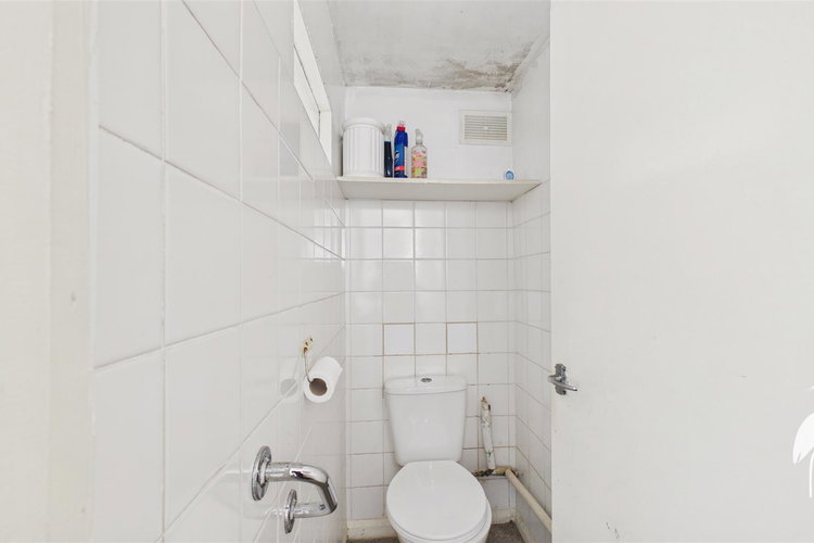 Ground Floor WC - Picture 13 of 33