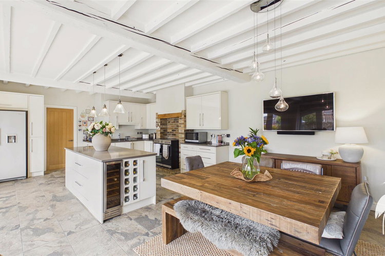 Living & Dining Kitchen - Picture 17 of 65