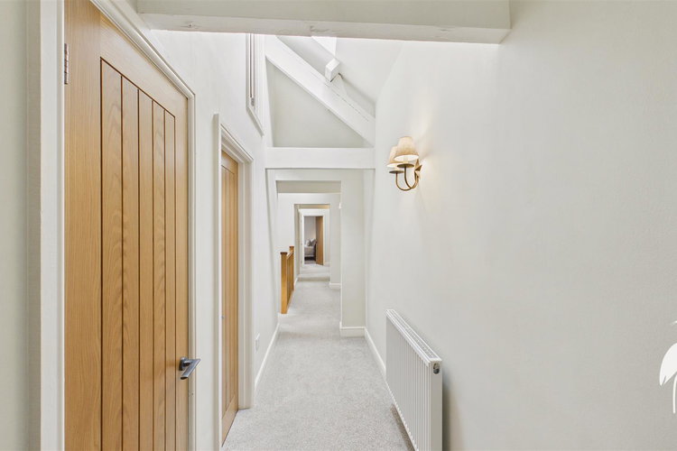 First Floor Landing - Picture 40 of 65