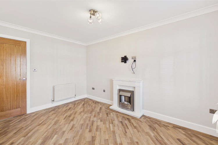 Open Plan Living Room and KItchen - Picture 2 of 13