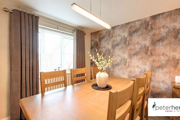 Dining Room - Picture 3 of 35