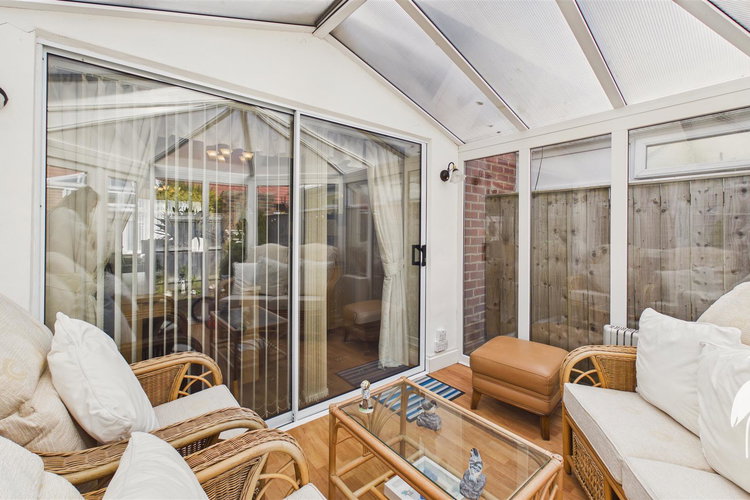 Conservatory - Picture 9 of 26