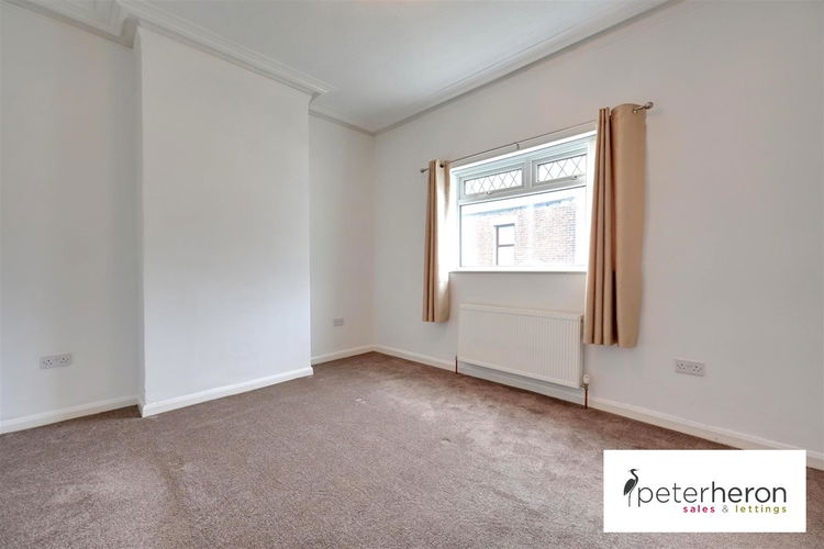 Bedroom 1 - Picture 7 of 10