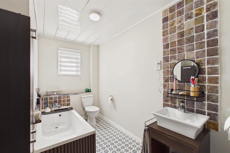 Bathroom - Picture 25 of 67