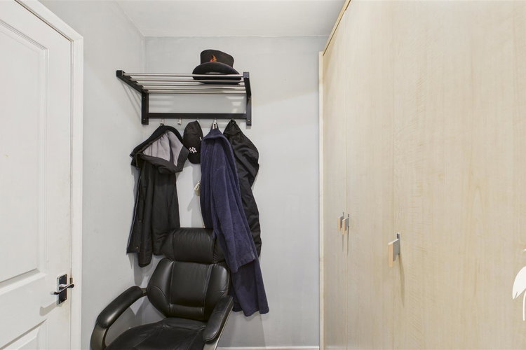 Dressing Area - Picture 47 of 67