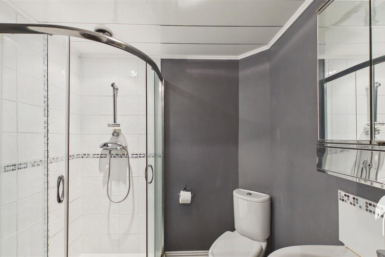 En-Suite Shower Room - Picture 48 of 67