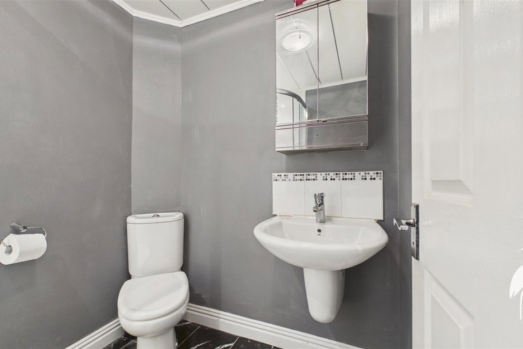 En-Suite Shower Room - Picture 49 of 67
