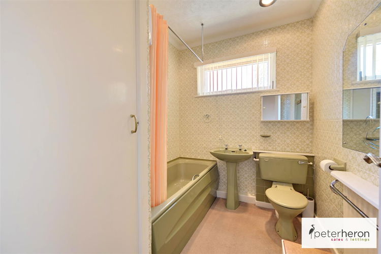 Bathroom - Picture 8 of 10