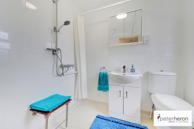 Wet Room - Picture 12 of 18