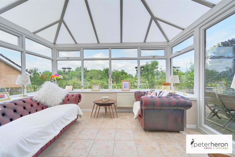 Conservatory - Picture 4 of 18