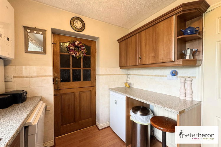 Kitchen - Picture 7 of 18