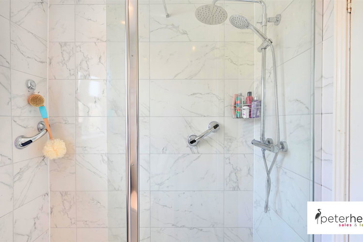 Shower Room - Picture 18 of 21