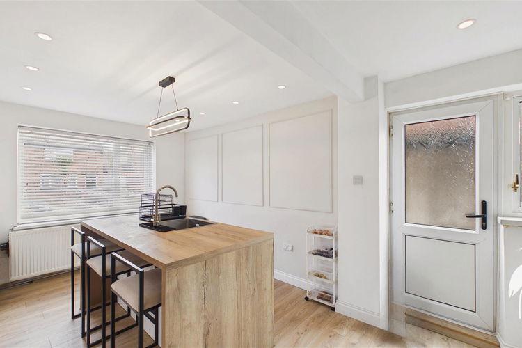 Dining Kitchen - Picture 5 of 17