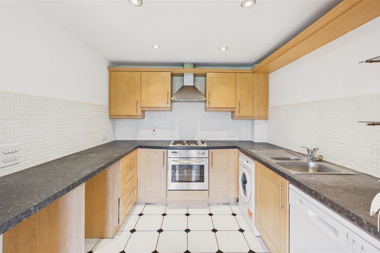 Kitchen - Picture 3 of 10