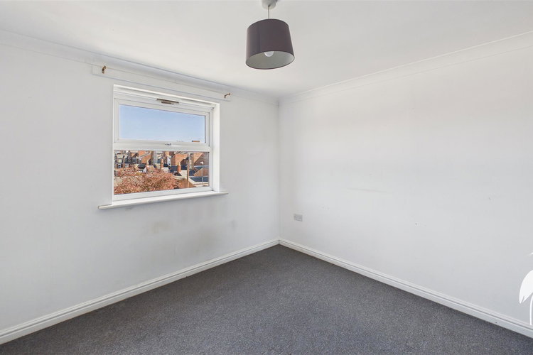 Bedroom 1 - Picture 6 of 10