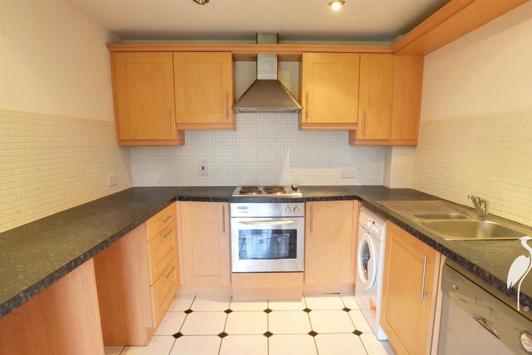 Kitchen - Picture 4 of 8