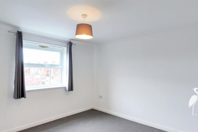 Bedroom 2 - Picture 6 of 8