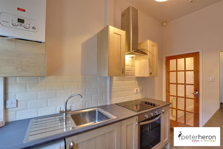 Kitchen - Picture 4 of 10