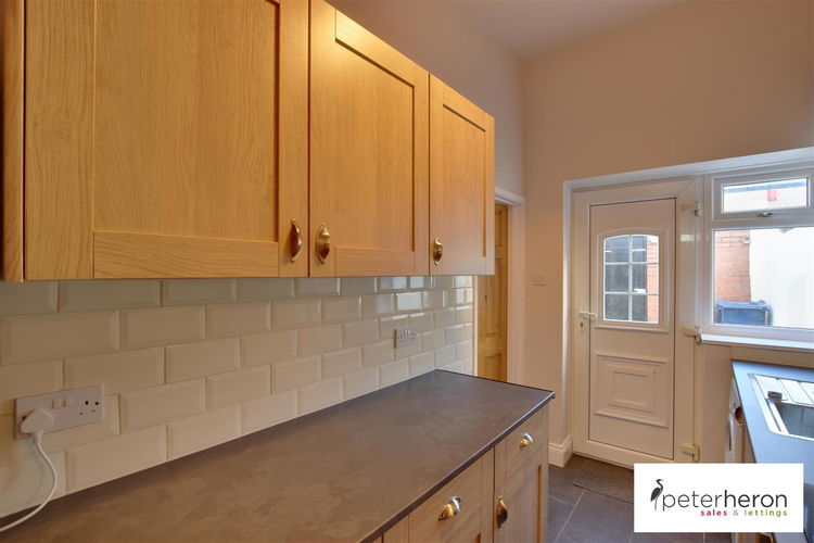 Kitchen - Picture 5 of 10